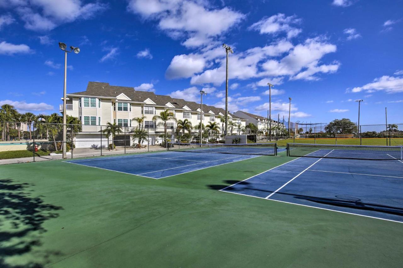 St Pete Condo With Heated Pool - Less Than 1 Mi To Beach! Сент-Піт-Біч Екстер'єр фото
